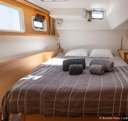 Luxury Yacht In Båthotell *